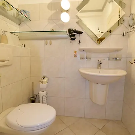 Landjaegerhaus Am Suedstrand - 1 + 3 דירה *