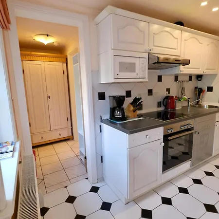 Landjaegerhaus Am Suedstrand - 1 + 3 *