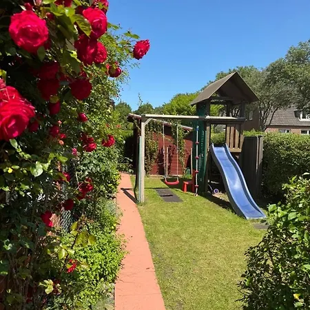 Landjaegerhaus Am Suedstrand - 1 + 3 דירה